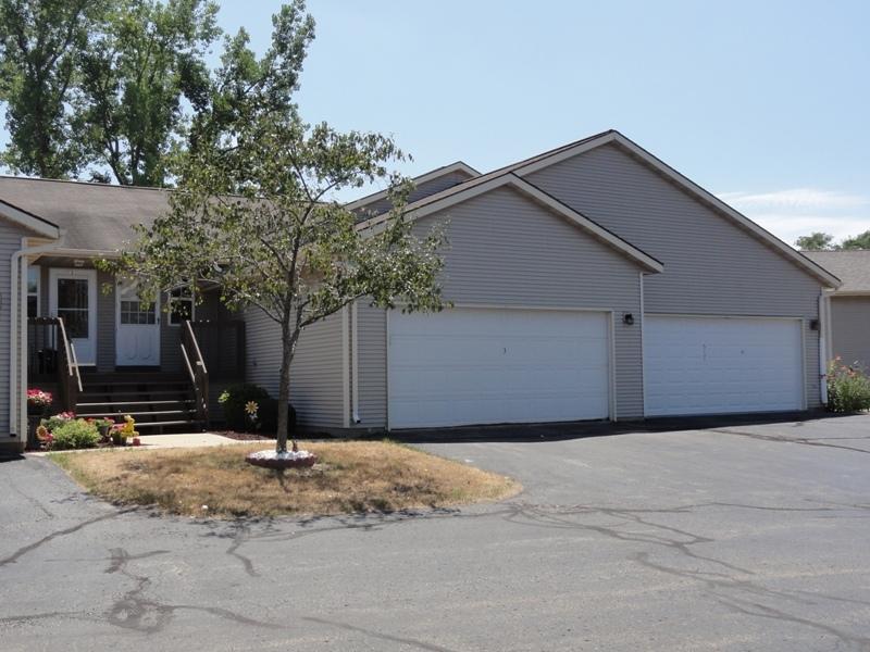 517 Slinger Rd #3, Slinger, WI 53086