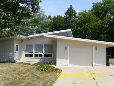 11324 Parkview Ln, Hales Corners, WI 53130