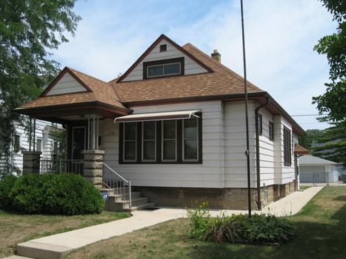 2738 S Linebarger Ter, Milwaukee, WI 53207
