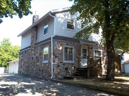 1731 W Shore Dr, Delafield, WI 53018