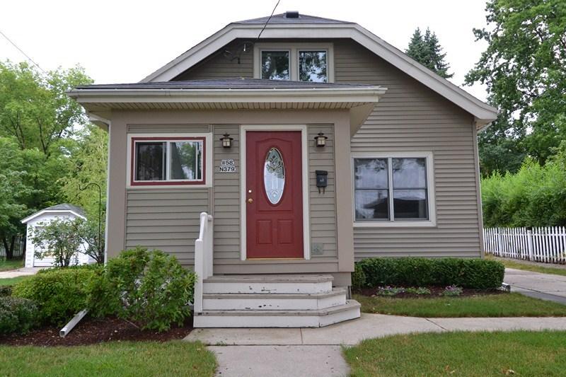W58N379 Johnson Ave, Cedarburg, WI 53012