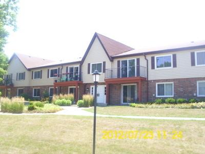 10640 N Ivy Ct #1, Mequon, WI 53092