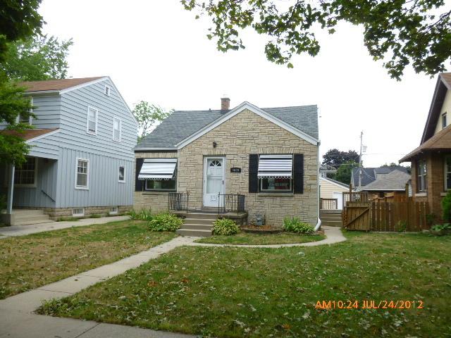 4620 S Pine Ave, Milwaukee, WI 53207