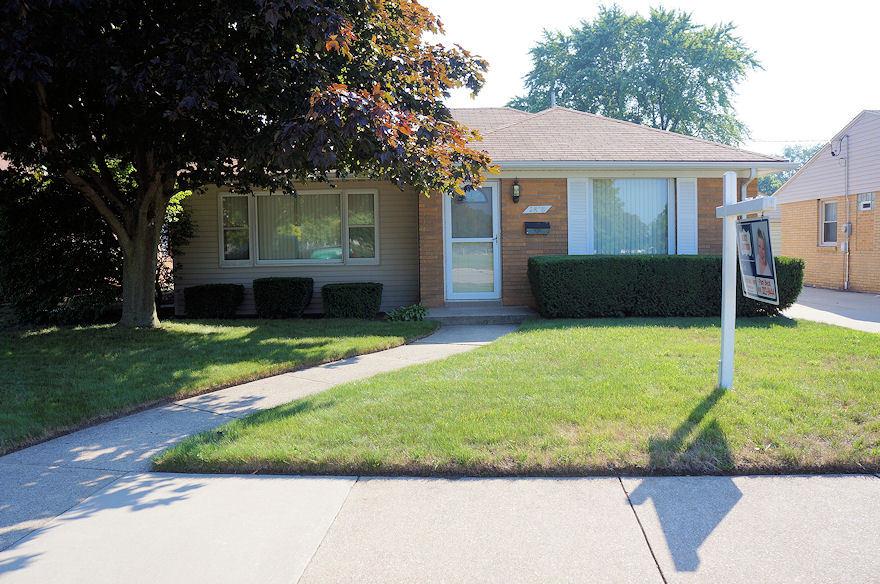 2818 James Blvd, Racine, WI 53403