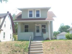 409 S Grand Ave, Waukesha, WI 53186