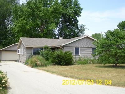 6842 Whitewater St, Caledonia, WI 53402