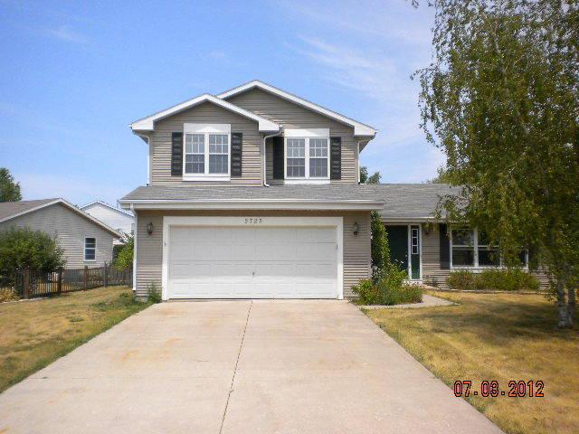 2728 Prairie Ct, East Troy, WI 53120