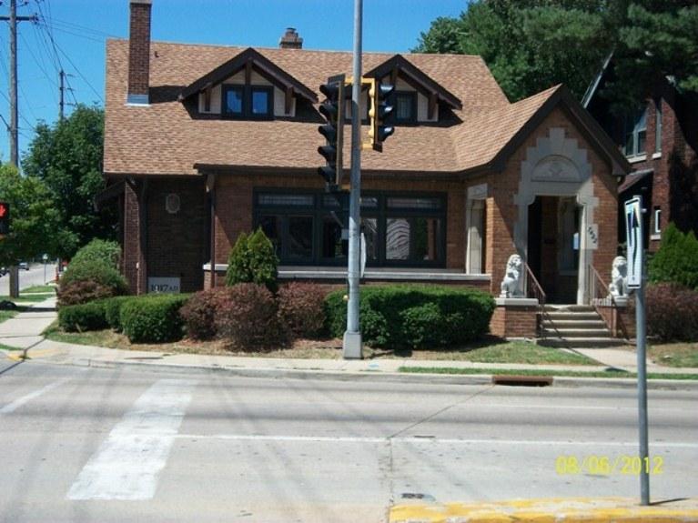 7422 Sheridan Rd, Kenosha, WI 53143