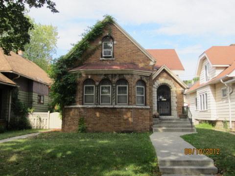 2241 N 49th St, Milwaukee, WI 53208