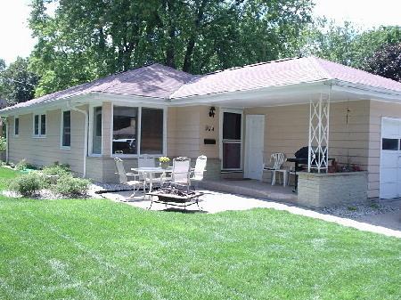 11017 W Copeland Ave, Hales Corners, WI 53130