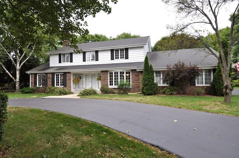 1955 Pilgrim Pkwy., Brookfield, WI 53005