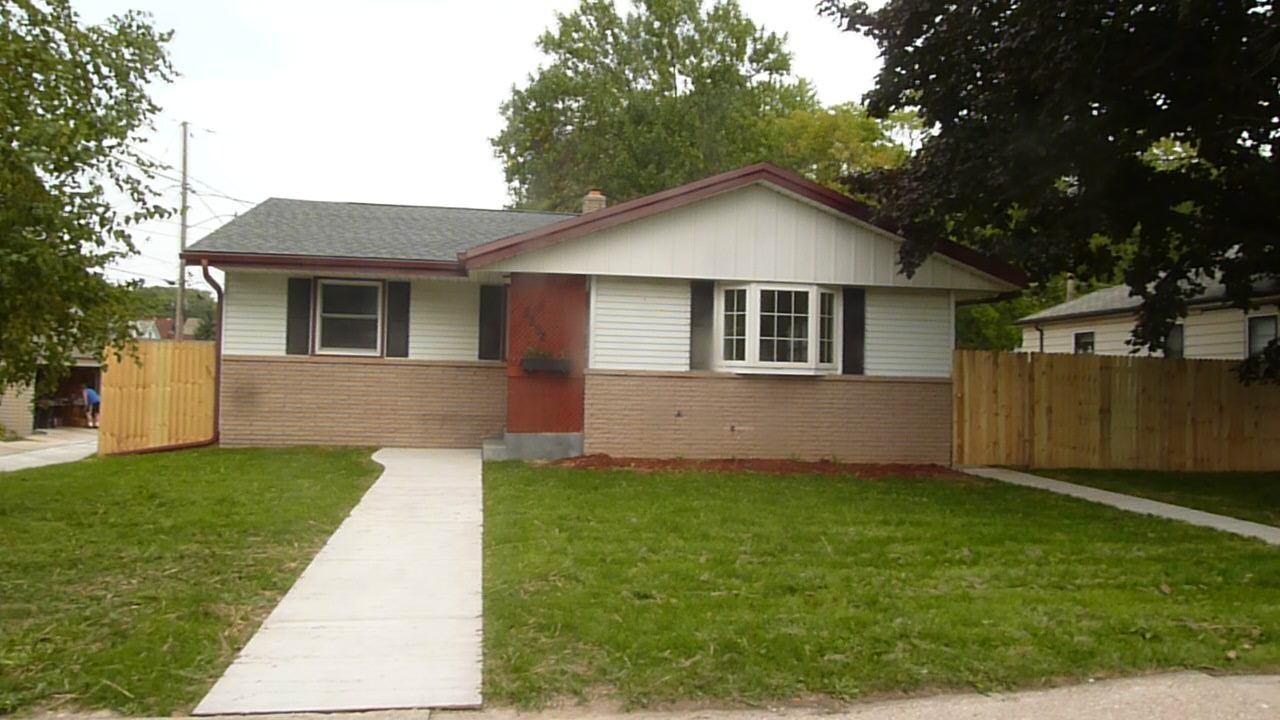2852 S Austin St, Milwaukee, WI 53207