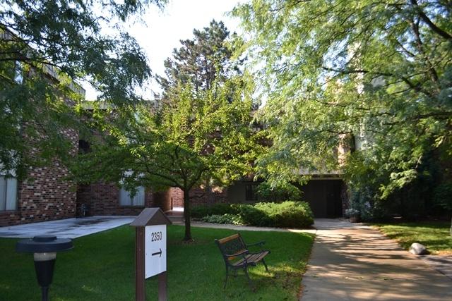 2350 W Good Hope Rd #350, Glendale, WI 53209