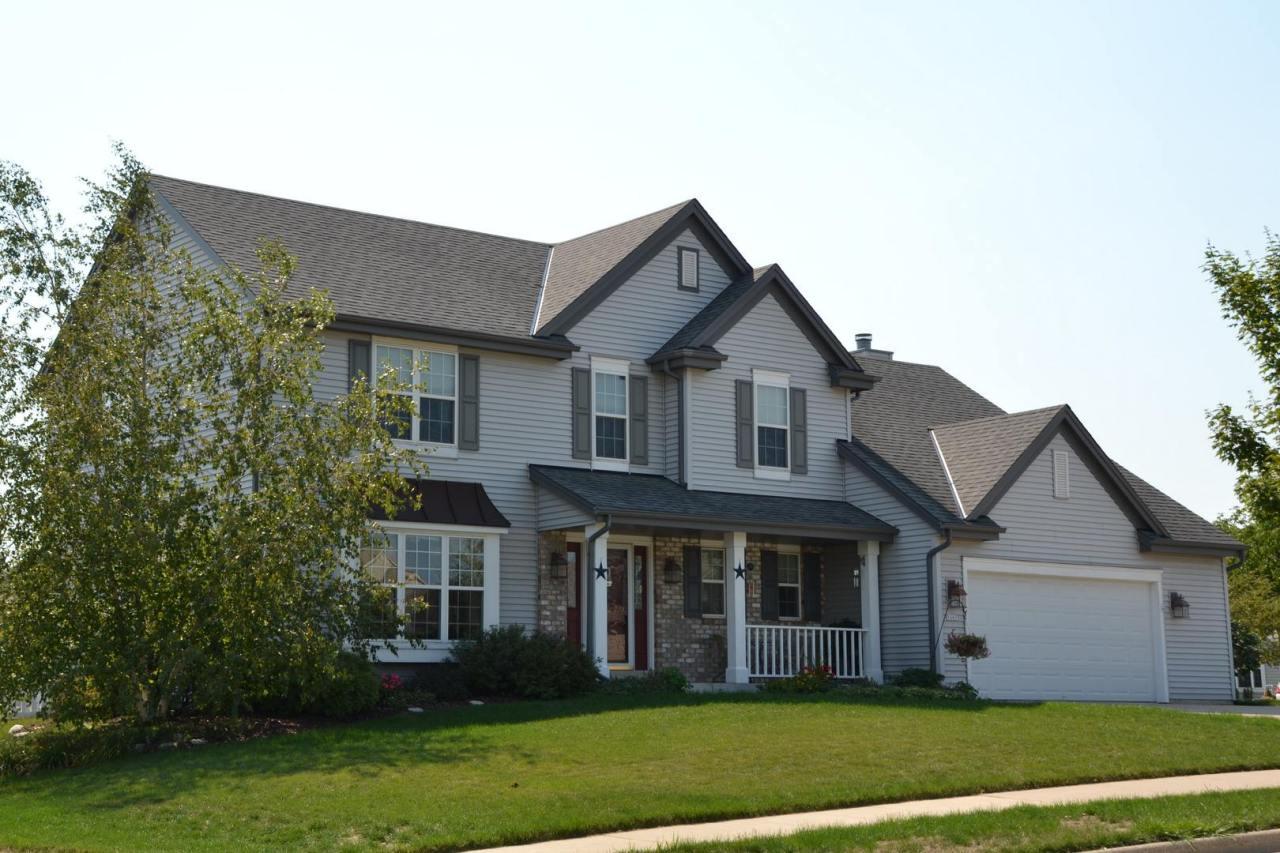 1641 Hunter Rd., Waukesha, WI 53189