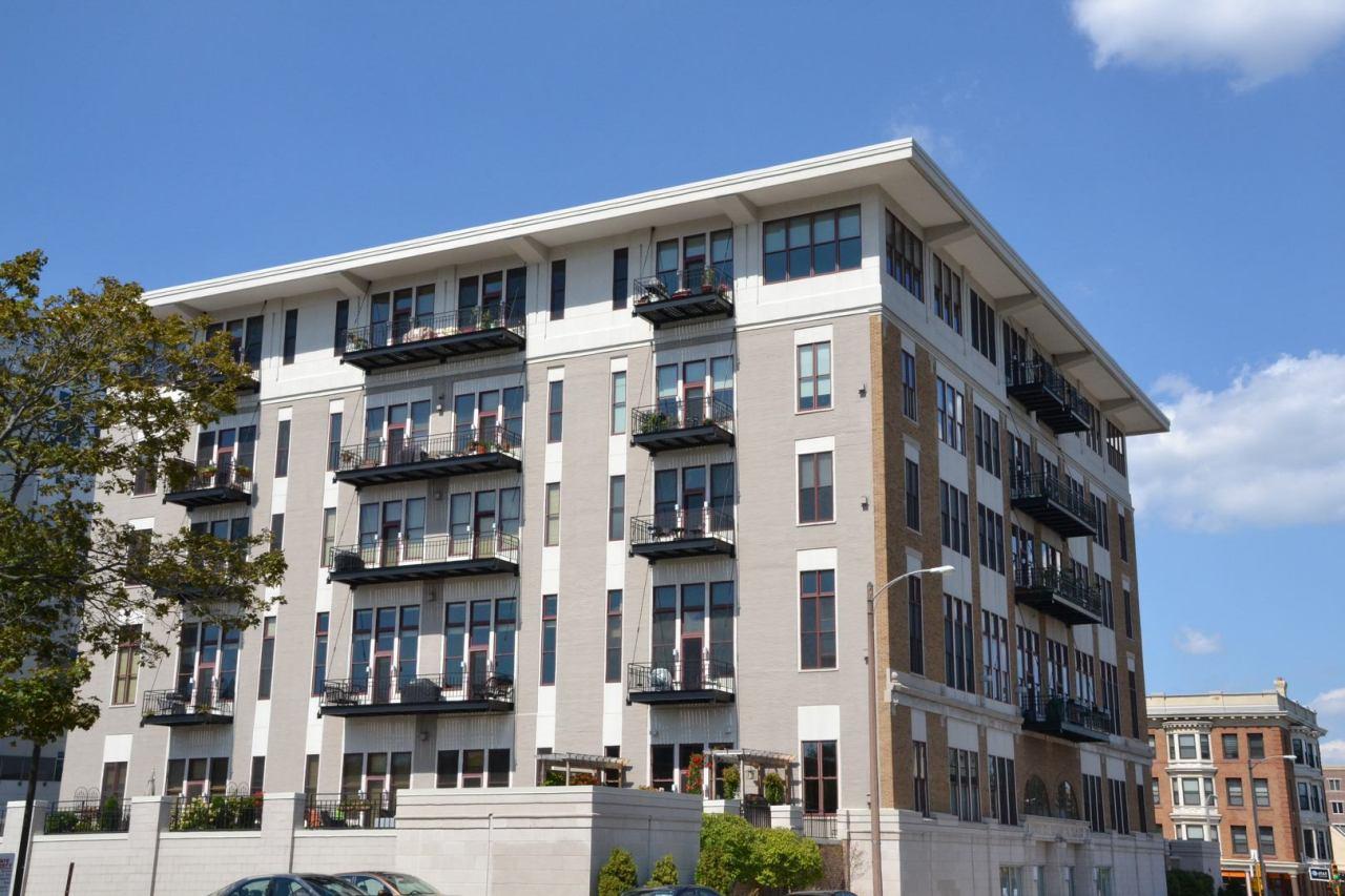 1325 N Van Buren St #301, Milwaukee, WI 53202