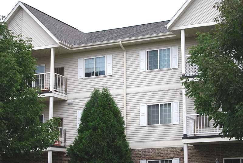 140 W Commerce Blvd #206, Slinger, WI 53086