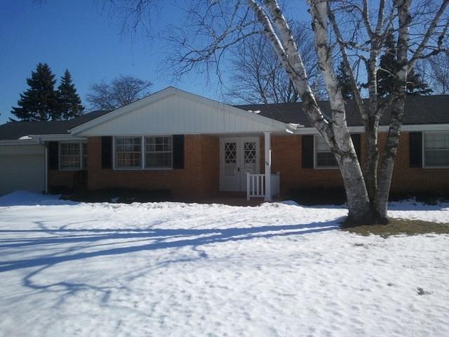 6950 N Braeburn Ln, Glendale, WI 53209