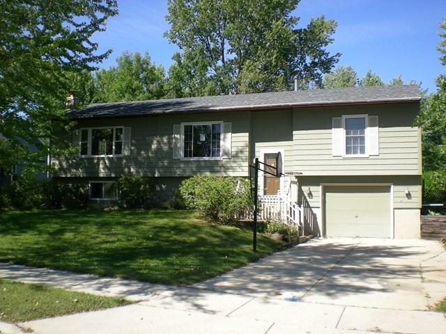 600 W Shady Glen Ln., Saukville, WI 53080
