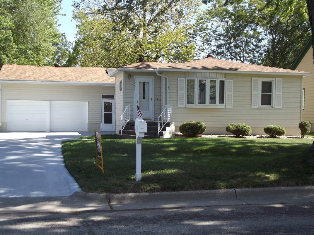 3013 S 26th St, La Crosse, WI 54601