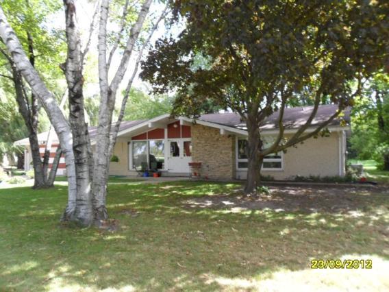 4510 Shorehaven Ln, Mount Pleasant, WI 53403