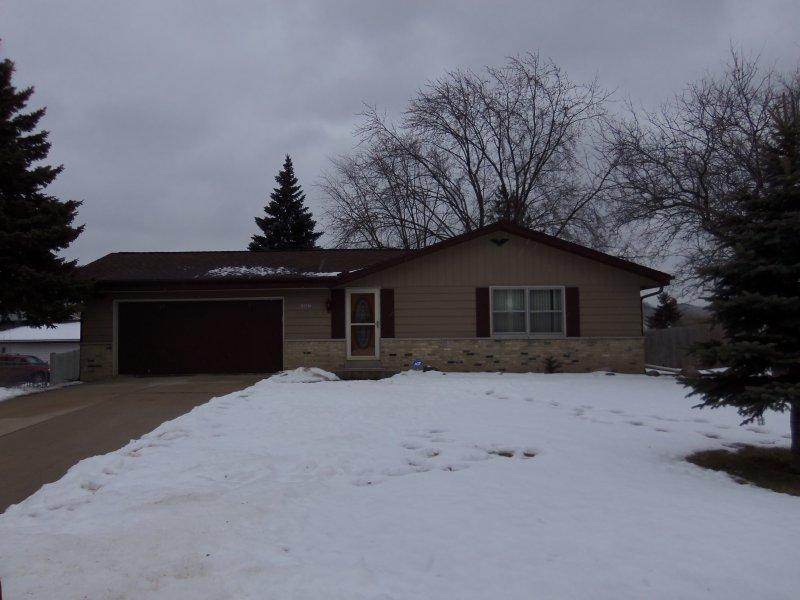 10921 W Kaul Ave., Milwaukee, WI 53225