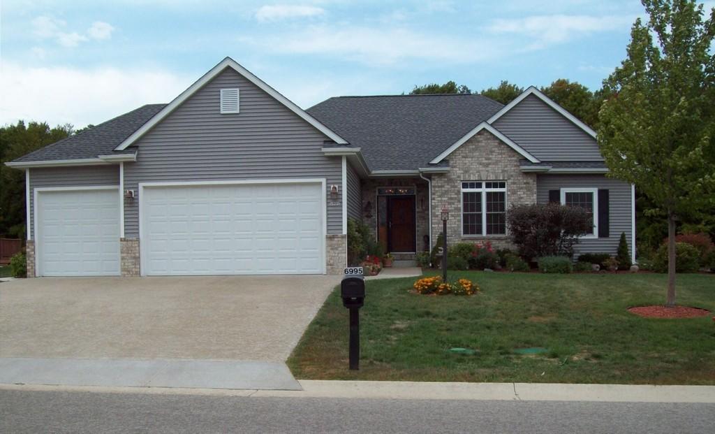 6995 Barney Ct., West Bend, WI 53090