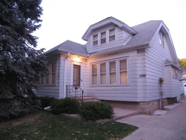 2356 N 85th St, Wauwatosa, WI 53226