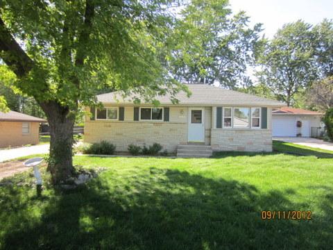 4431 S 48th St, Greenfield, WI 53220