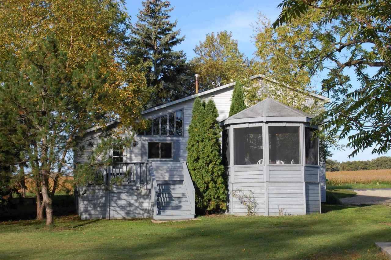 8009 Antioch Rd., Salem, WI 53168