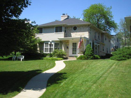 2012 N Menomonee River Pkwy., Wauwatosa, WI 53226