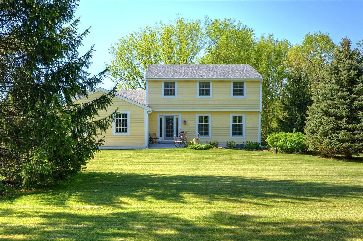 6639 W Bonniwell Rd, Mequon, WI 53097