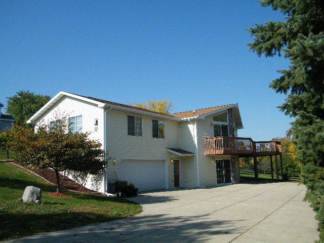 W254N4957 Mckerrow Dr, Lisbon, WI 53072