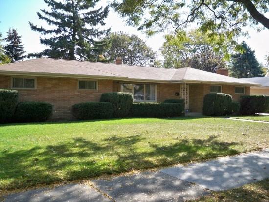 3653 Saint Clair St., Racine, WI 53402