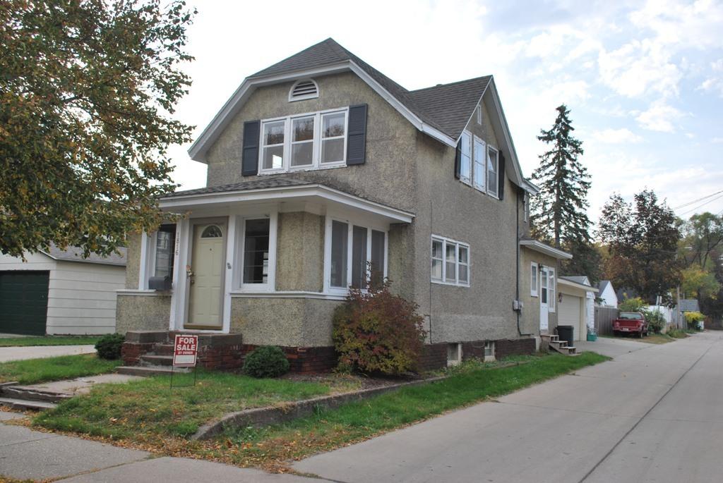 1816 Madison St, La Crosse, WI 54601