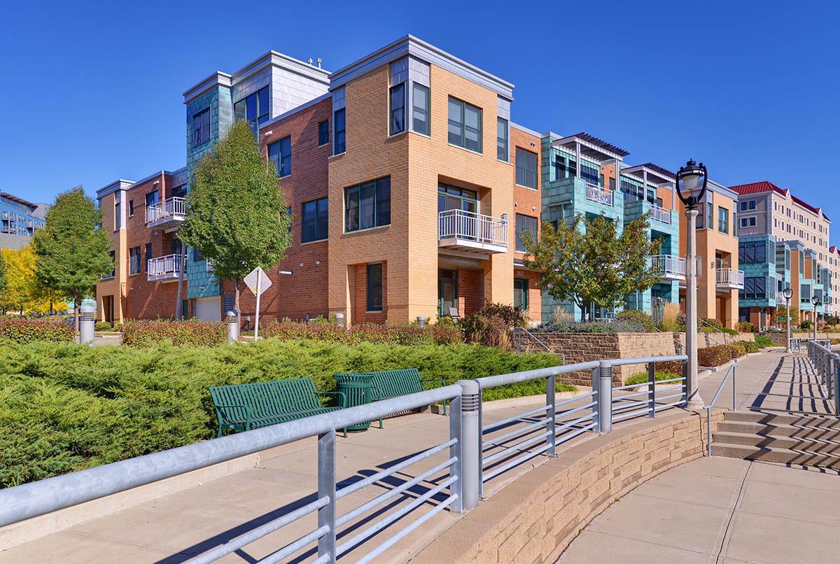 1820 N Cape St #202, Milwaukee, WI 53212