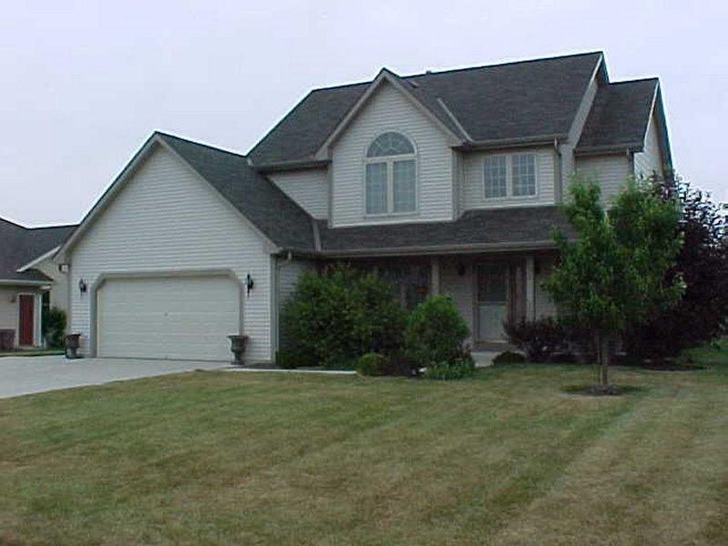 1130 Springfield Ln., Caledonia, WI 53402