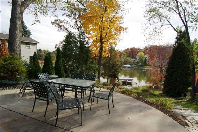 4337 Waterford Dr, Waterford, WI 53185