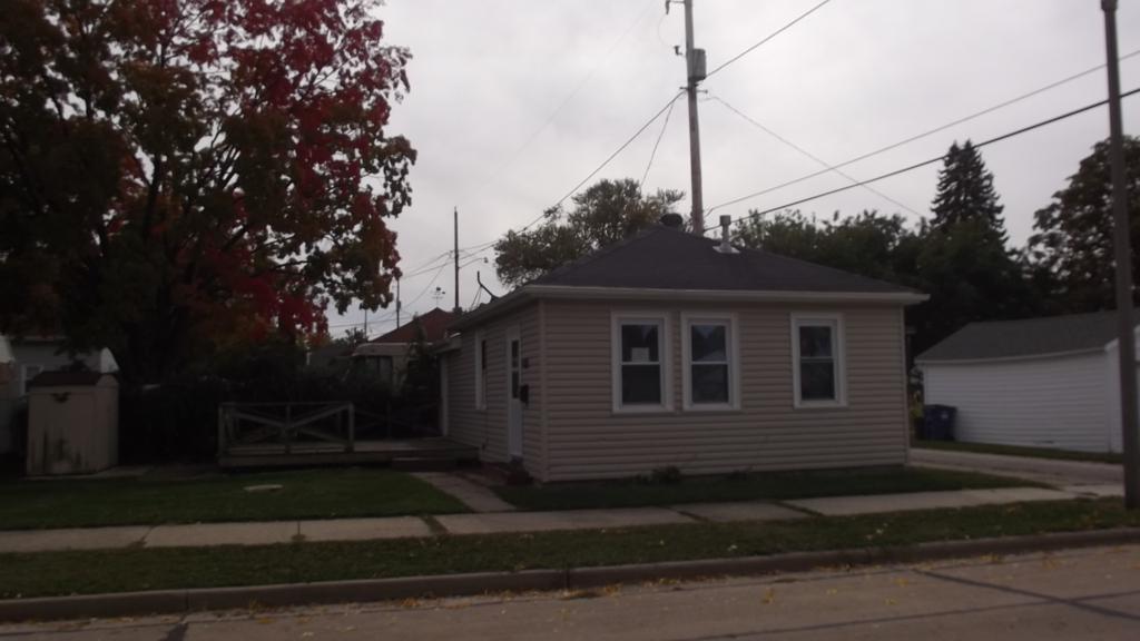 2909 20th St., Racine, WI 53405