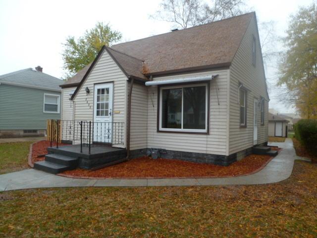 8602 W Hayes Ave, West Allis, WI 53227