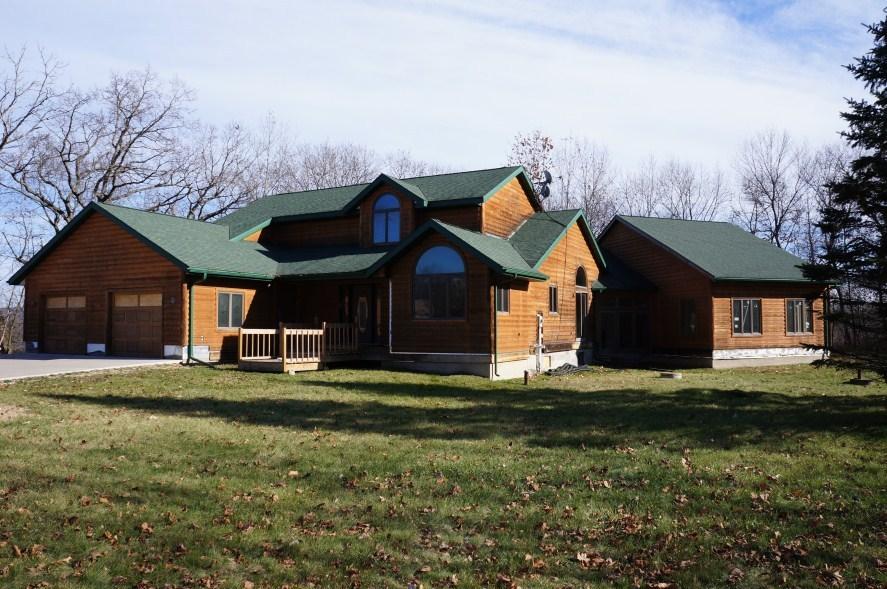 W18222 Sawmill Rd, Caledonia, WI 54630