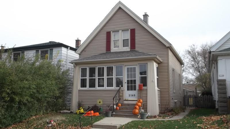 2140 S 59th St, West Allis, WI 53219