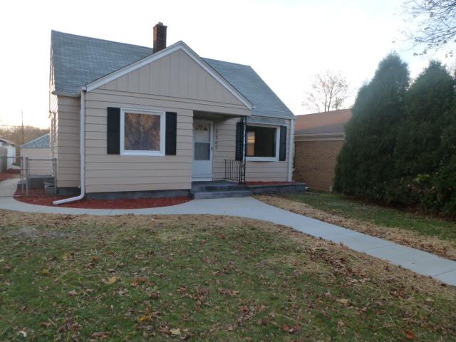 3207 S 29th St, Milwaukee, WI 53215