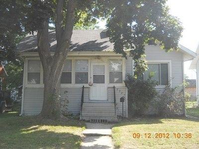 7725 14th Ave, Kenosha, WI 53143