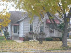 820 N 8th St., Manitowoc, WI 54220