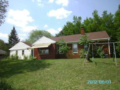 6600 N 107th St, Milwaukee, WI 53224