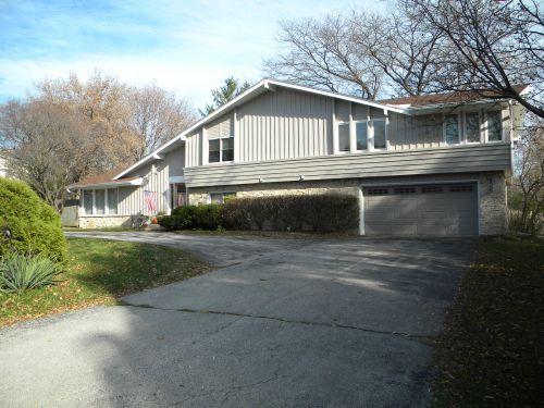 700 Forest Grove Ct., Brookfield, WI 53005