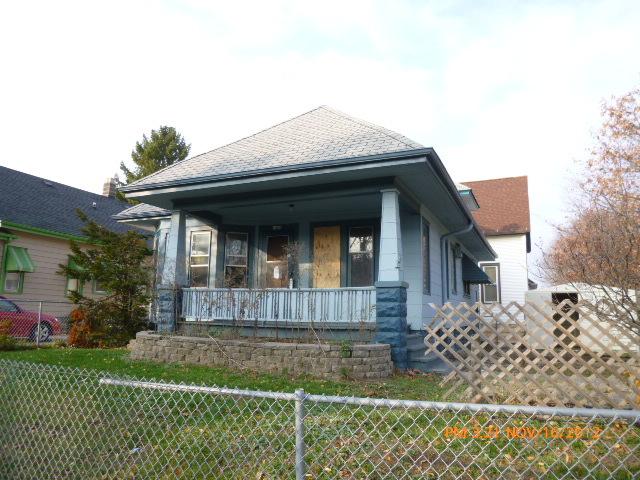 1402 W Manitoba St, Milwaukee, WI 53215