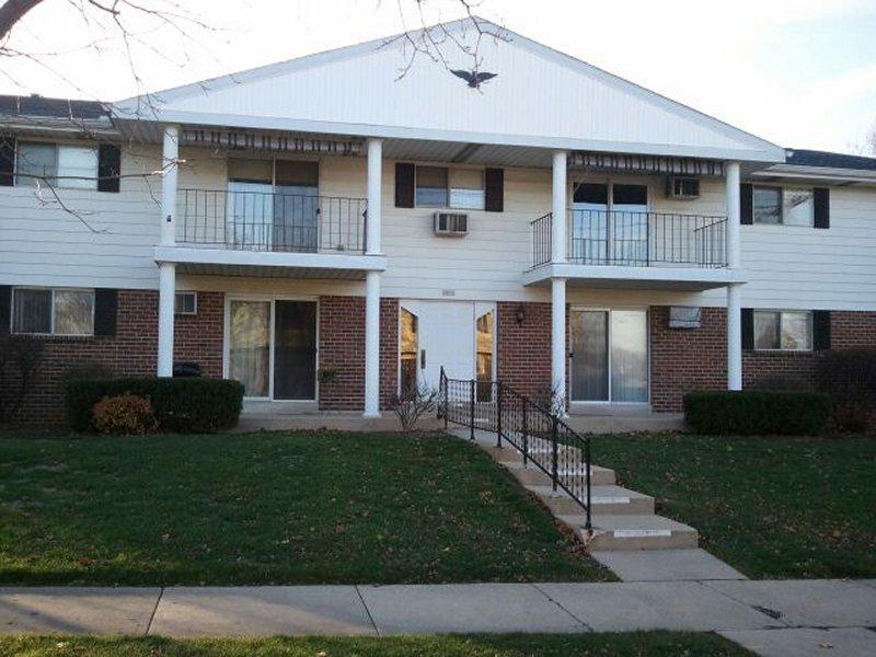 3479 S 91st St. #6, Milwaukee, WI 53227