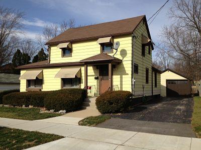 114 E Jefferson St, Oconomowoc, WI 53066