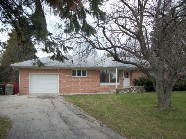N84W18376 Menomonee Ave, Menomonee Falls, WI 53051